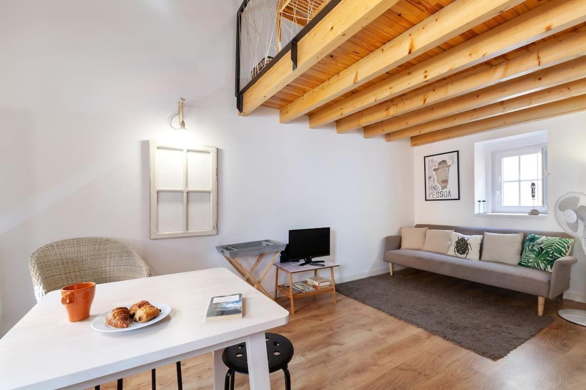 Classic Lisbon Homes: Bright & Central In Belem Buitenkant foto